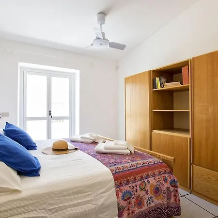 Apartment Attico Light House Con Grande Terrazza